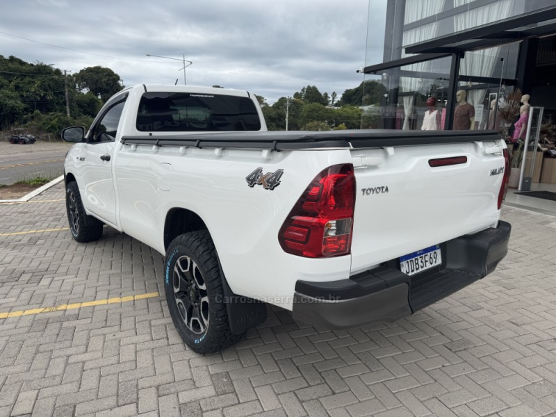 HILUX 2.8 4X2 CS 8V DIESEL 2P MANUAL - 2024 - VERANóPOLIS