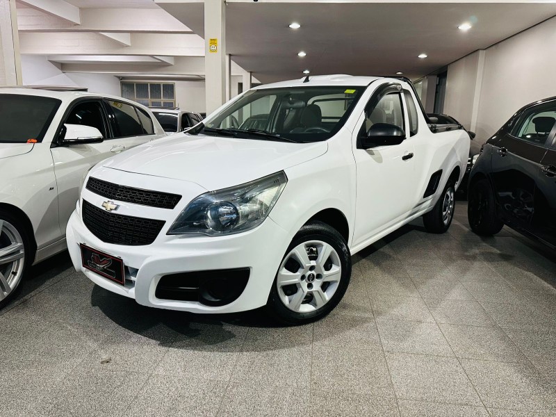 montana 1.4 mpfi ls cs 8v flex 2p manual 2014 caxias do sul