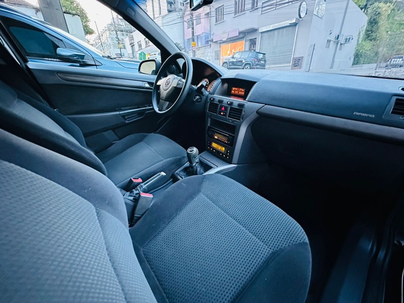 VECTRA 2.0 MPFI GT HATCH 8V FLEX 4P MANUAL - 2008 - CAXIAS DO SUL
