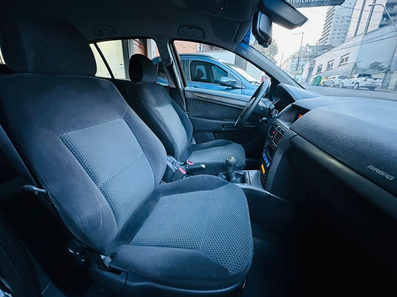 VECTRA 2.0 MPFI GT HATCH 8V FLEX 4P MANUAL - 2008 - CAXIAS DO SUL