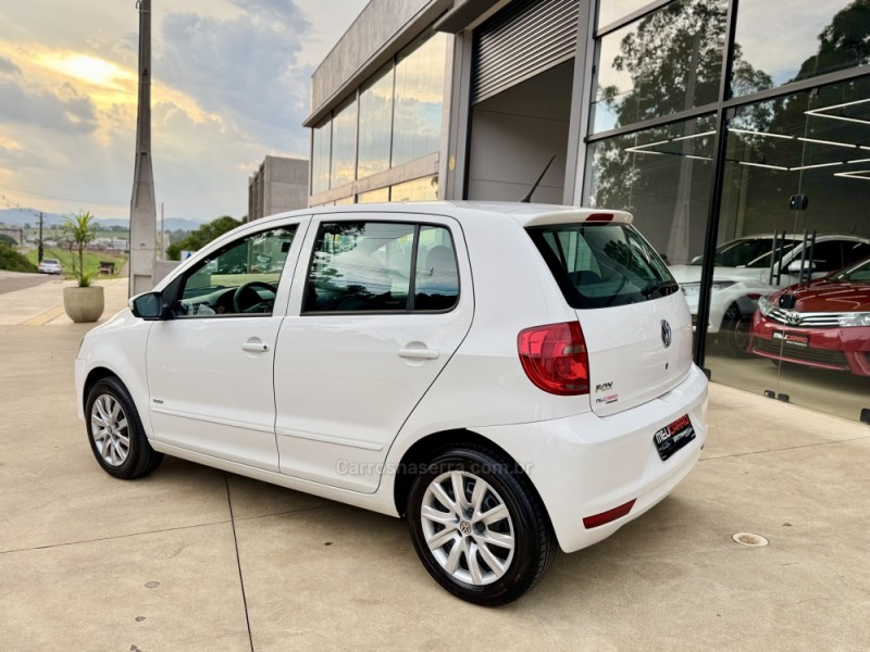 FOX 1.0 MI 8V FLEX 4P MANUAL - 2012 - LAJEADO