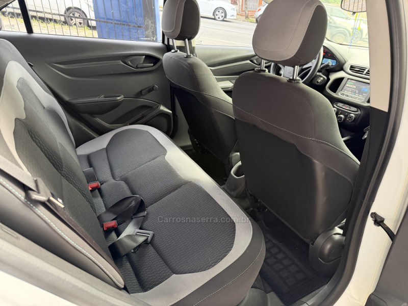 ONIX 1.0 MPFI LT 8V FLEX 4P MANUAL - 2015 - CAXIAS DO SUL