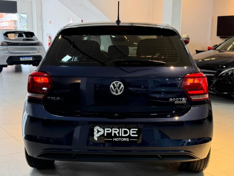 POLO 1.0	200 TSI HIGHLINE AUTOMÁTICO  - 2018 - CAXIAS DO SUL