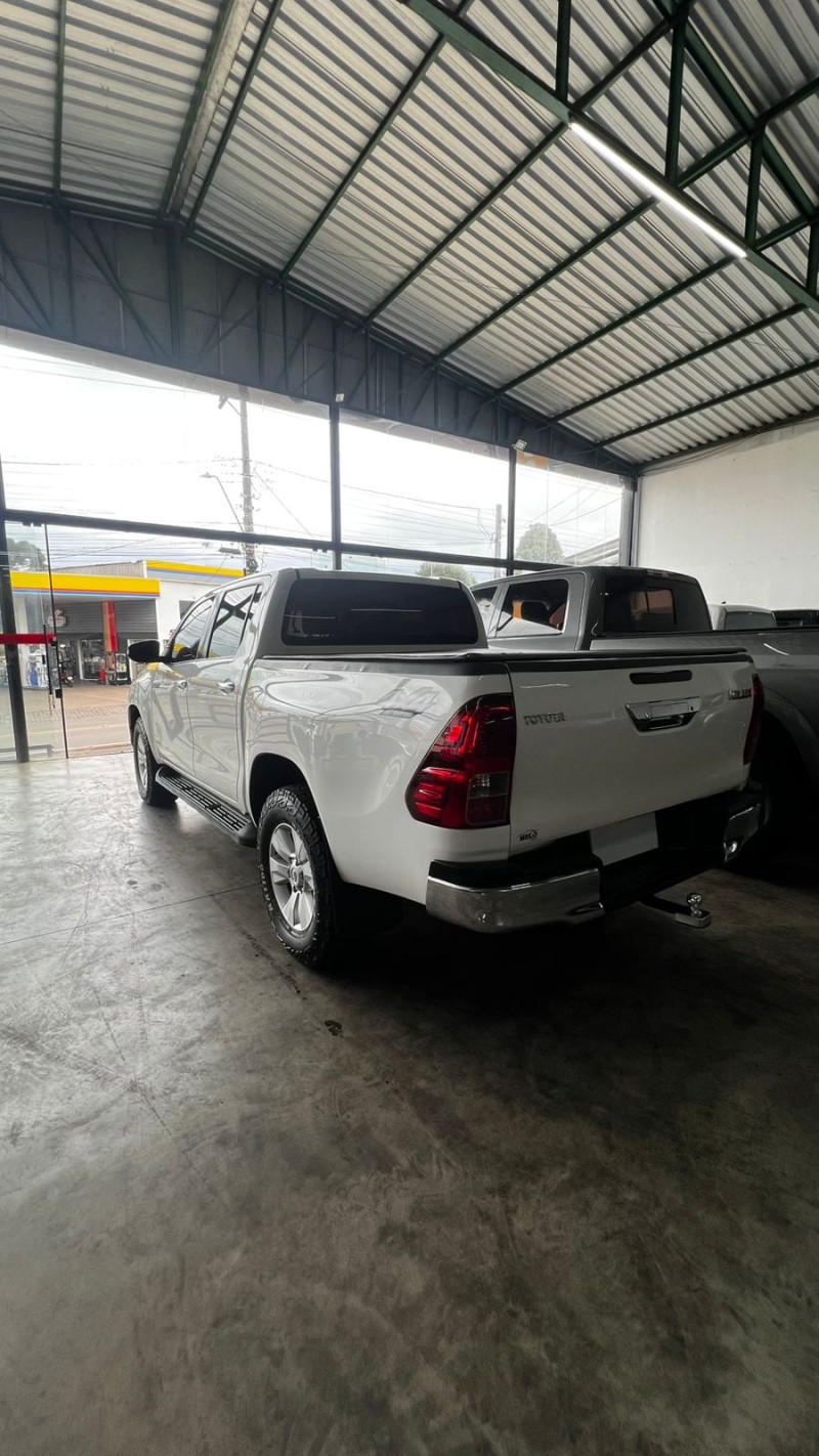 HILUX 2.8 4X4 D-4D CD TURBO 16V DIESEL 4P AUTOMÁTICO - 2017 - VACARIA