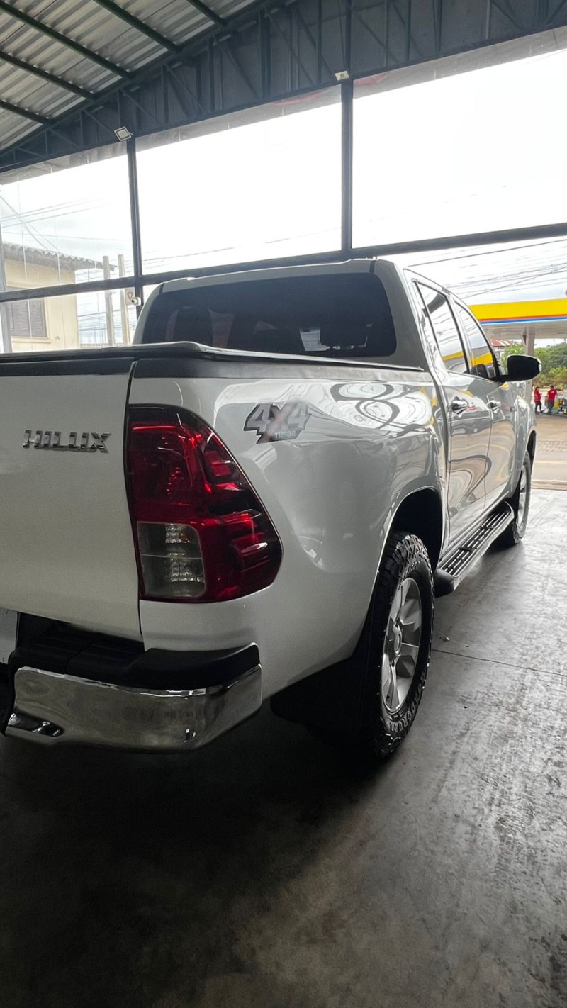 HILUX 2.8 4X4 D-4D CD TURBO 16V DIESEL 4P AUTOMÁTICO - 2017 - VACARIA