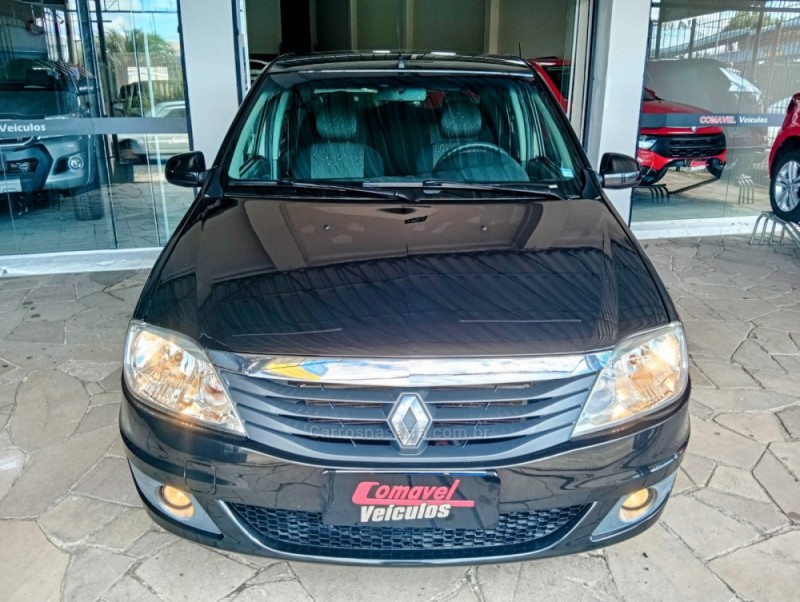 LOGAN  - 2013 - CANOAS