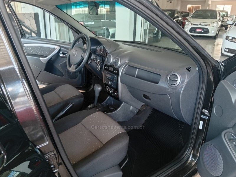 LOGAN  - 2013 - CANOAS