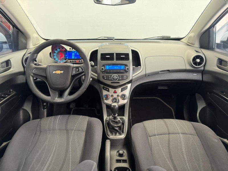 SONIC 1.6 LT 16V FLEX 4P MANUAL - 2014 - ESTâNCIA VELHA