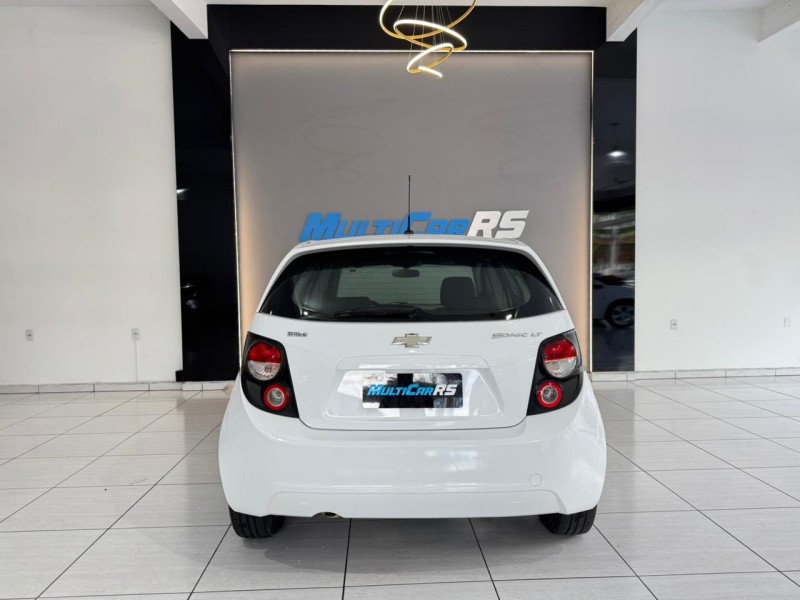 SONIC 1.6 LT 16V FLEX 4P MANUAL - 2014 - ESTâNCIA VELHA