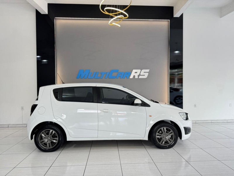 SONIC 1.6 LT 16V FLEX 4P MANUAL - 2014 - ESTâNCIA VELHA