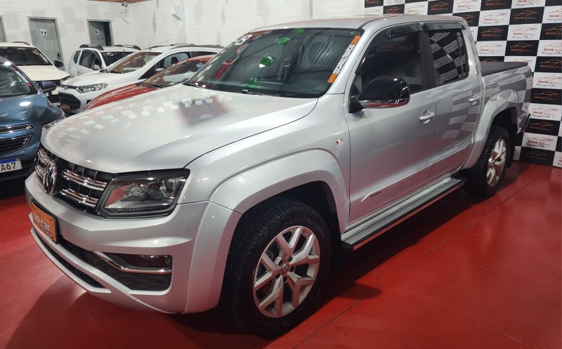 AMAROK 3.0 V6 TDI HIGHLINE CD DIESEL 4MOTION AUTOMÁTICO - 2019 - CAXIAS DO SUL