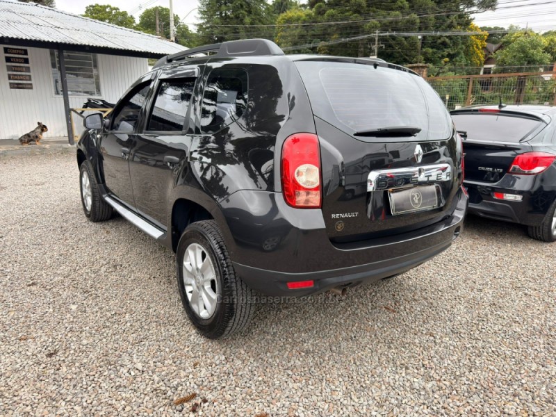 DUSTER 1.6 EXPRESSION 4X2 16V FLEX 4P MANUAL - 2014 - CANELA