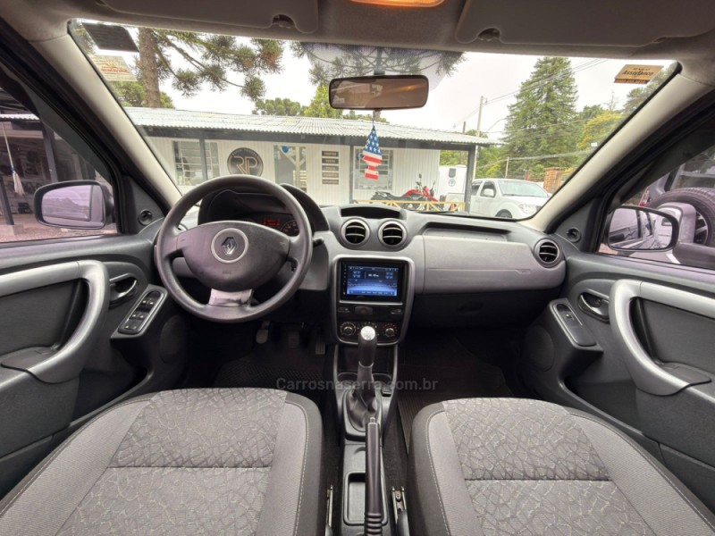 DUSTER 1.6 EXPRESSION 4X2 16V FLEX 4P MANUAL - 2014 - CANELA