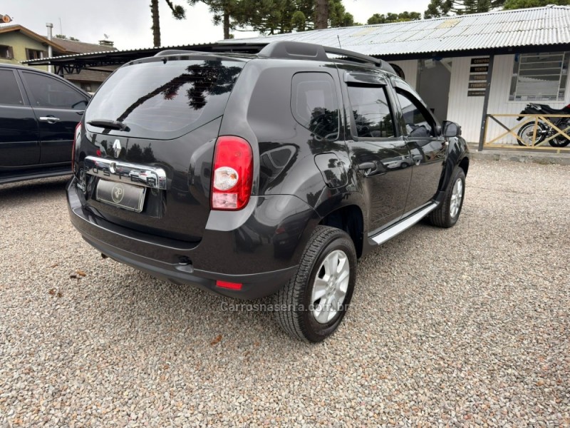 DUSTER 1.6 EXPRESSION 4X2 16V FLEX 4P MANUAL - 2014 - CANELA