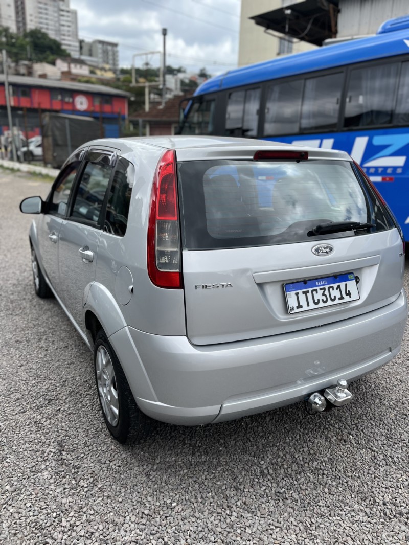 FIESTA 1.6 MPI HATCH 8V FLEX 4P MANUAL - 2013 - CAXIAS DO SUL