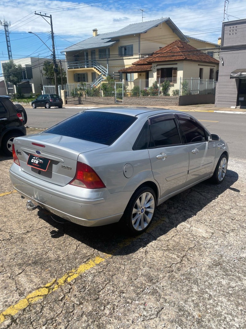 FOCUS 2.0 GHIA 16V FLEX 4P MANUAL - 2007 - FARROUPILHA