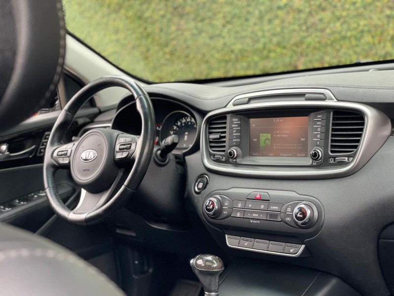 SORENTO 3.3 EX V6 24V GASOLINA 4P 7 LUGARES AUTOMATICO - 2016 - FARROUPILHA