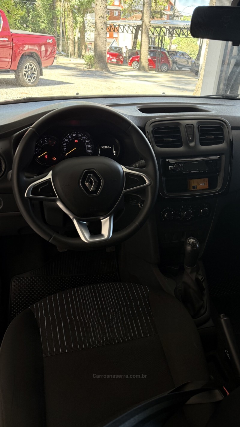 LOGAN 1.0 LIFE 12V FLEX 4P MANUAL - 2024 - CANELA