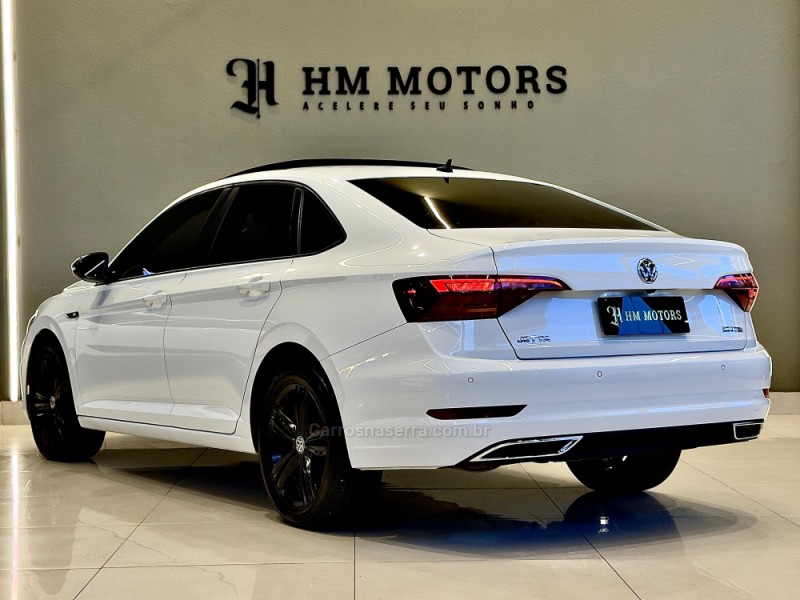 JETTA 1.4 R-LINE 250 16V TSI FLEX 4P AUTOMÁTICO - 2019 - CAXIAS DO SUL