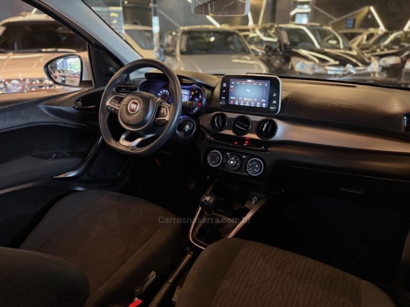 CRONOS 1.3 DRIVE 8V FLEX 4P MANUAL - 2020 - NOVO HAMBURGO