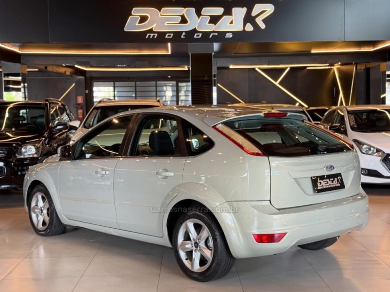 FOCUS 1.6 SE 16V FLEX 4P MANUAL - 2013 - NOVO HAMBURGO