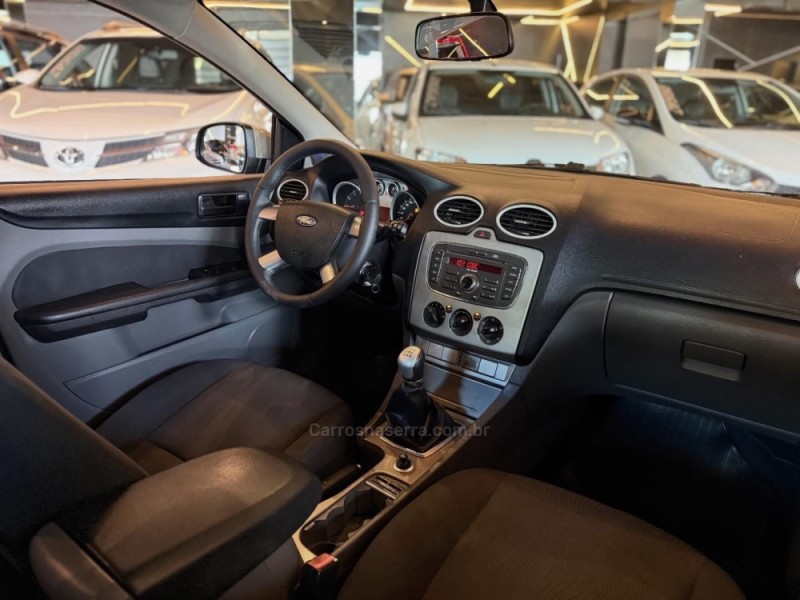 FOCUS 1.6 SE 16V FLEX 4P MANUAL - 2013 - NOVO HAMBURGO