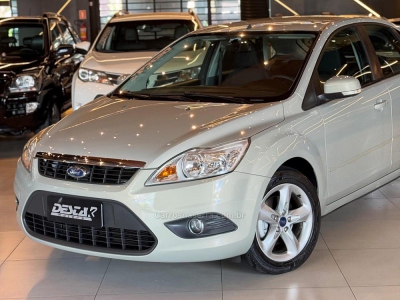 FOCUS 1.6 SE 16V FLEX 4P MANUAL - 2013 - NOVO HAMBURGO