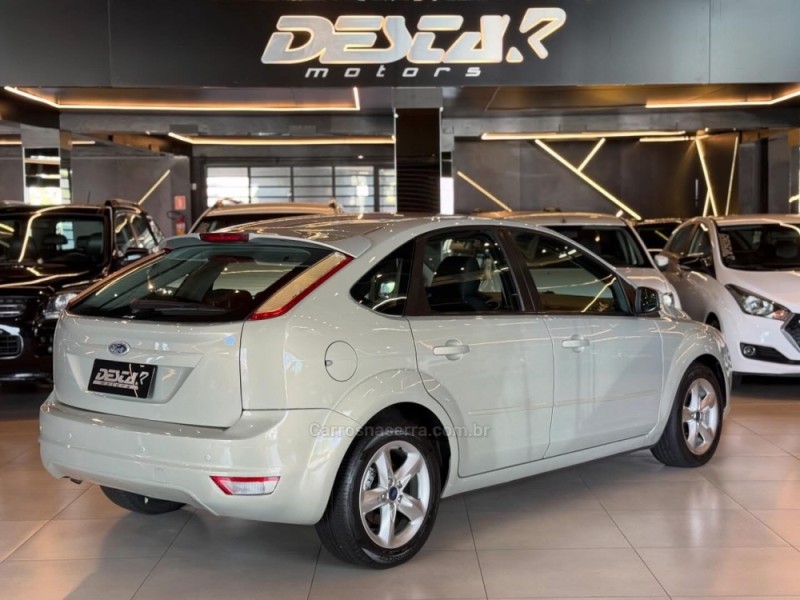 FOCUS 1.6 SE 16V FLEX 4P MANUAL - 2013 - NOVO HAMBURGO