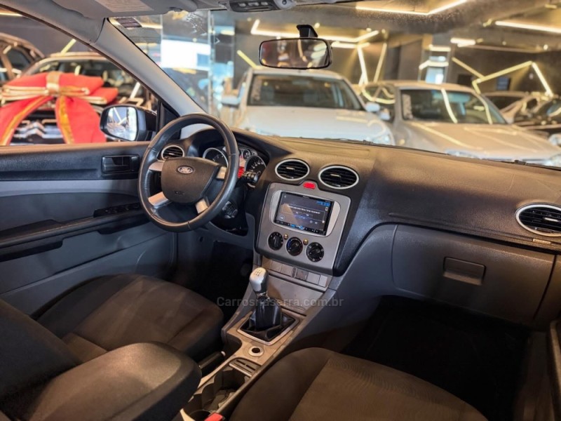 FOCUS 1.6 SE 16V FLEX 4P MANUAL - 2013 - NOVO HAMBURGO