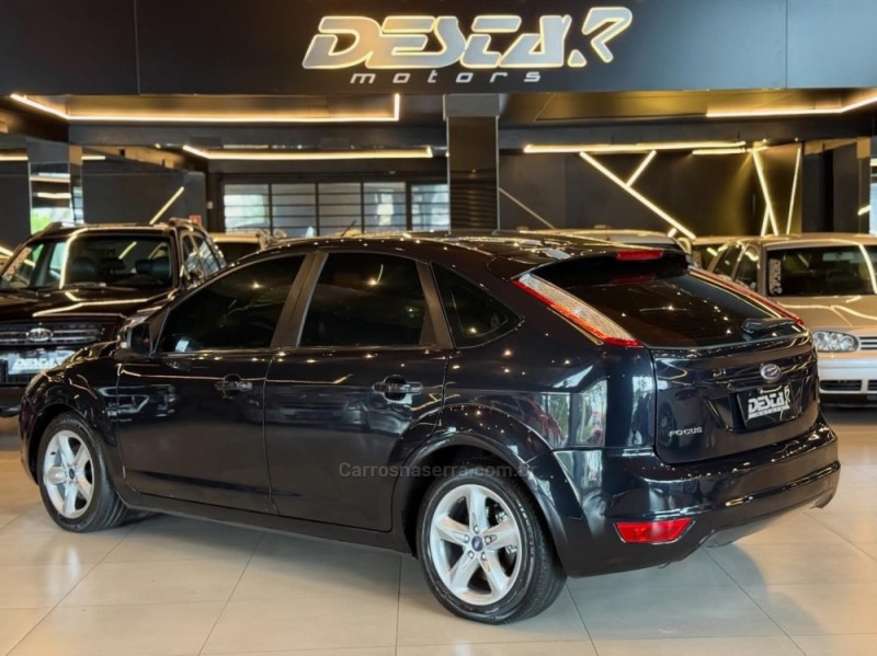 FOCUS 1.6 SE 16V FLEX 4P MANUAL - 2013 - NOVO HAMBURGO