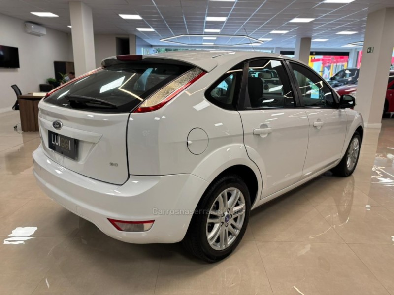 FOCUS 2.0 HC 16V FLEX 4P AUTOMÁTICO  - 2011 - CARLOS BARBOSA