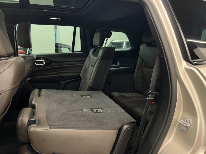 COMMANDER 1.3 OVERLAND T270 16V 4X2 TURBO FLEX 4P AUTOMÁTICO - 2023 - NOVO HAMBURGO