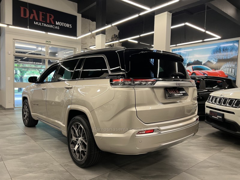 COMMANDER 1.3 OVERLAND T270 16V 4X2 TURBO FLEX 4P AUTOMÁTICO - 2023 - NOVO HAMBURGO