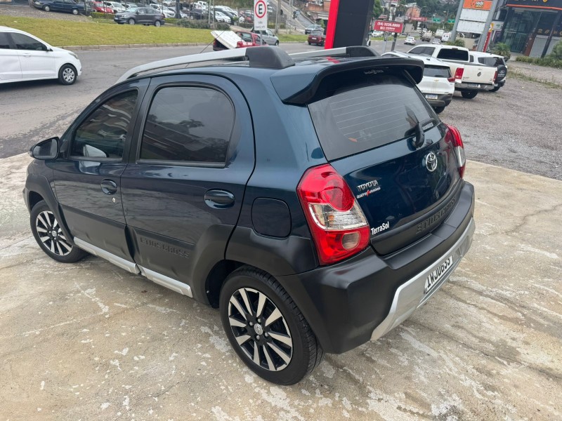 ETIOS CROSS 1.5 16V FLEX 4P MANUAL - 2015 - CAXIAS DO SUL