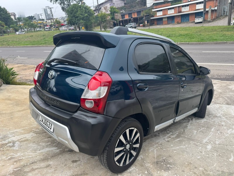 ETIOS CROSS 1.5 16V FLEX 4P MANUAL - 2015 - CAXIAS DO SUL