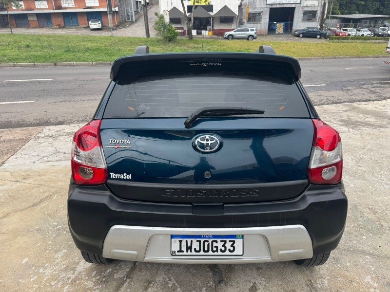 ETIOS CROSS 1.5 16V FLEX 4P MANUAL - 2015 - CAXIAS DO SUL