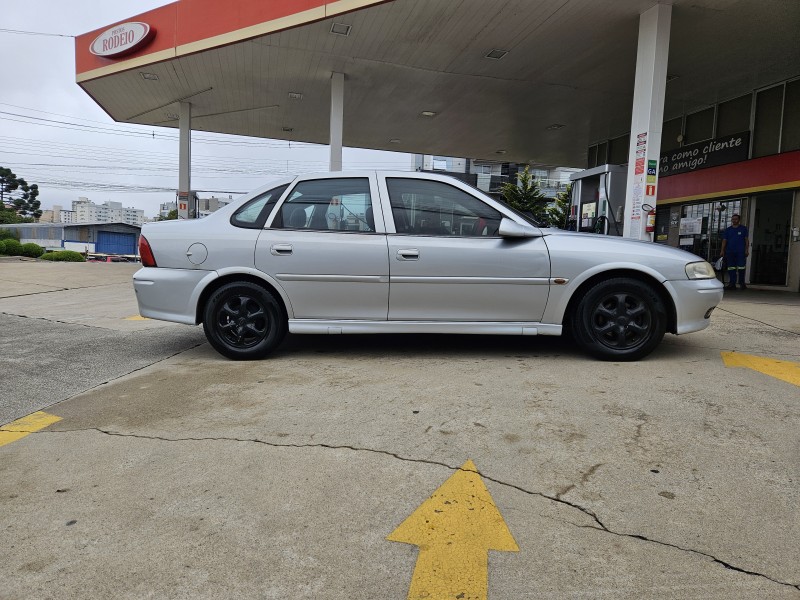 VECTRA 2.2 MPFI GL MILENIUM 8V GASOLINA 4P MANUAL - 2000 - CAXIAS DO SUL