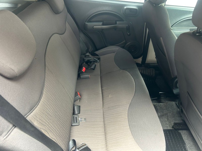 UNO 1.0 EVO WAY 8V FLEX 4P MANUAL - 2014 - TRêS COROAS