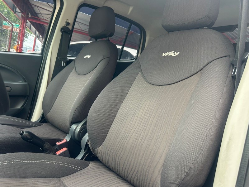 UNO 1.0 EVO WAY 8V FLEX 4P MANUAL - 2014 - TRêS COROAS