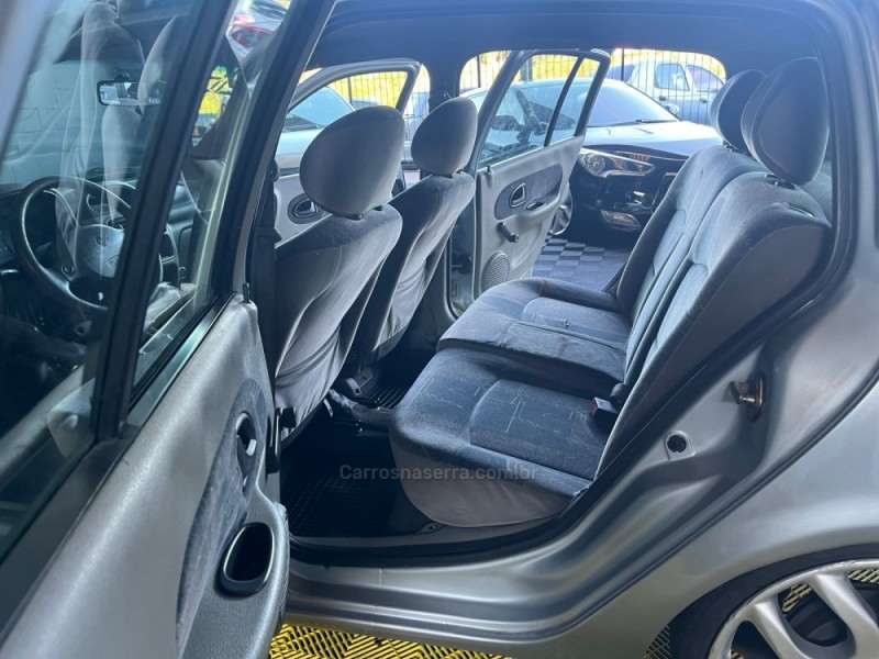 CLIO 1.0 PRIVILÉGE 16V FLEX 4P MANUAL - 2005 - CAXIAS DO SUL