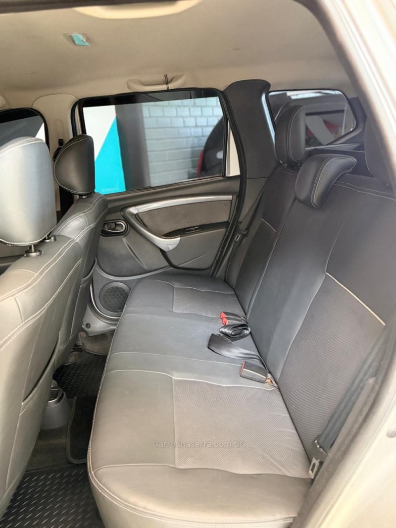 DUSTER 2.0 DYNAMIQUE 4X2 16V FLEX 4P AUTOMÁTICO - 2014 - NOVO HAMBURGO