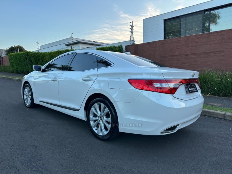 AZERA 3.0 MPFI GLS V6 24V GASOLINA 4P AUTOMÁTICO - 2015 - SãO LEOPOLDO