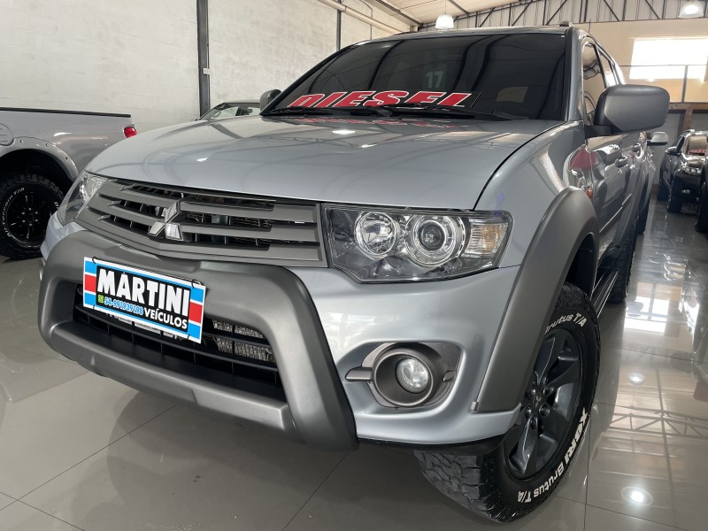 pajero 3.2 outdoor 4x4 5 lugares 16v turbo intercooler diesel 4p automatico 2017 caxias do sul
