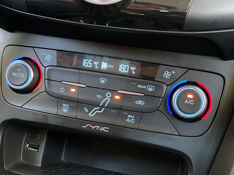 FOCUS 2.0 TITANIUM HATCH 16V FLEX 4P AUTOMÁTICO - 2016 - CAXIAS DO SUL