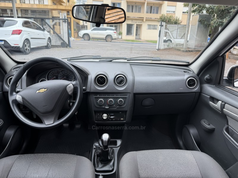 CELTA 1.0 MPFI LT 8V FLEX 4P MANUAL - 2015 - GARIBALDI