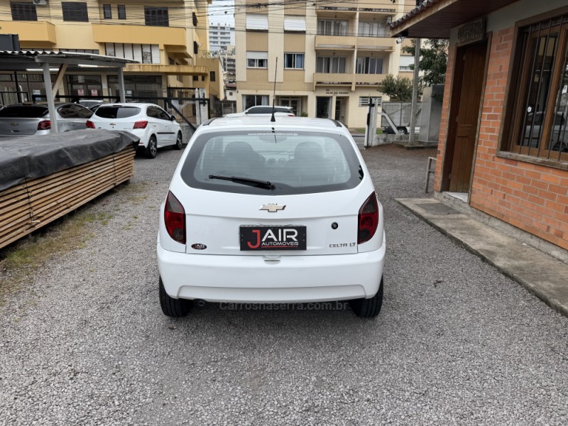 CELTA 1.0 MPFI LT 8V FLEX 4P MANUAL - 2015 - GARIBALDI
