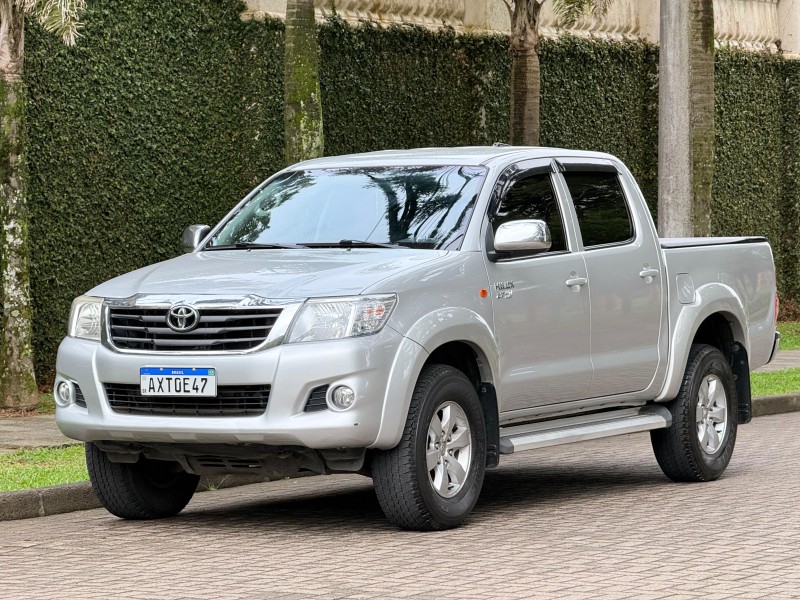 hilux 2.7 srv 4x2 cd 16v flex 4p automatico 2014 caxias do sul