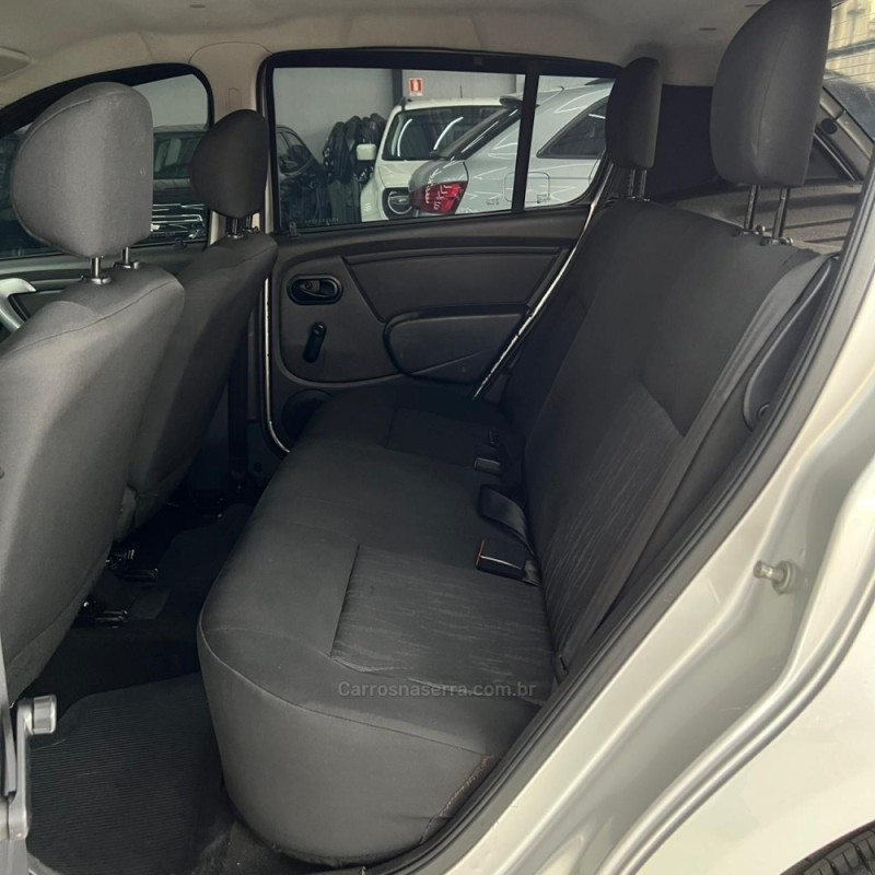 SANDERO 1.0 AUTHENTIQUE 12V FLEX 4P MANUAL - 2013 - CANOAS