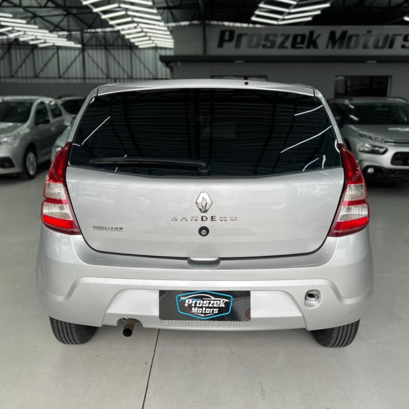 SANDERO 1.0 AUTHENTIQUE 12V FLEX 4P MANUAL - 2013 - CANOAS