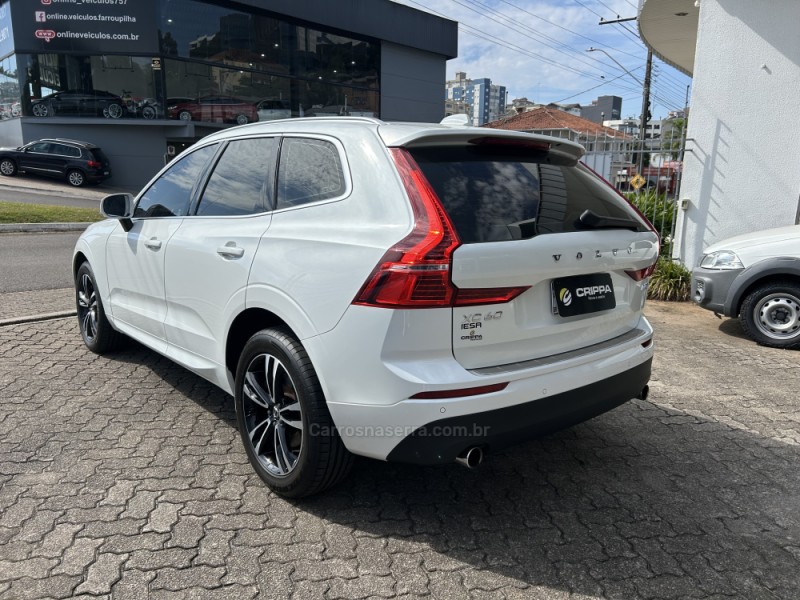 XC60 2.4 D5 MOMENTUM DIESEL AWD 4P AUTOMÁTICO - 2019 - FARROUPILHA